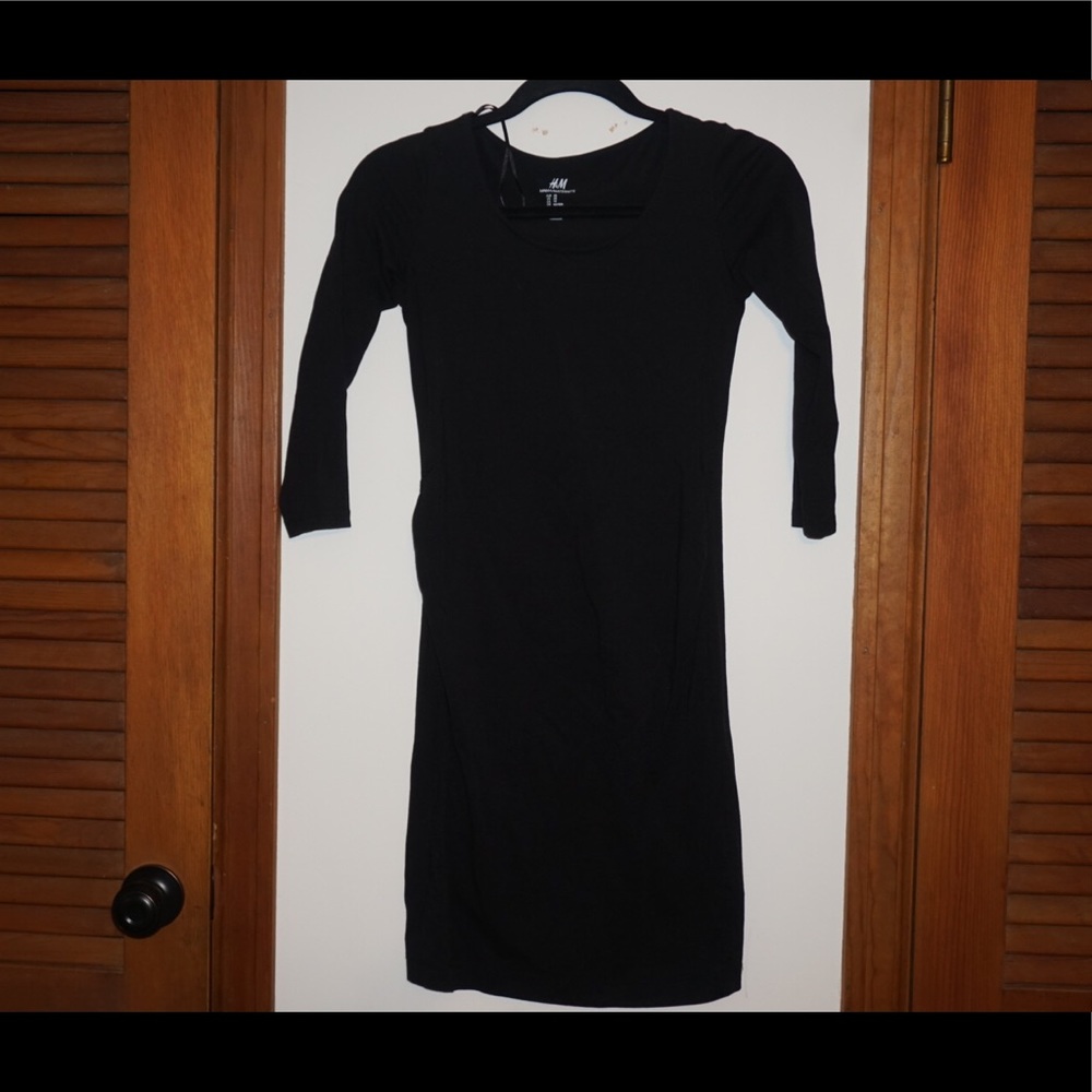 🔴$12 H&M Black Maternity dress